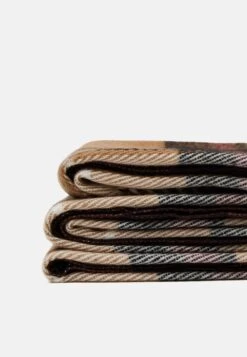 Pier One UNISEX – Écharpe Prix Équitable Foulards Et écharpes Carreaux -Mode Vêtements Boutique 7bd7bb8a7cf34fd9b39e0d1180642024