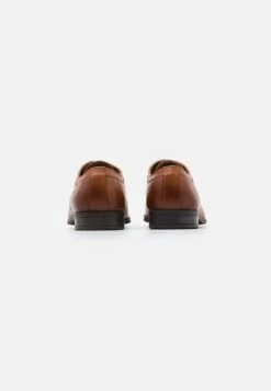 Pier One LEATHER – Derbies & Richelieus Remise En Ligne Chaussures De Ville Rond Homme -Mode Vêtements Boutique 8074f4fe6f37487788496c2ad0c3da14