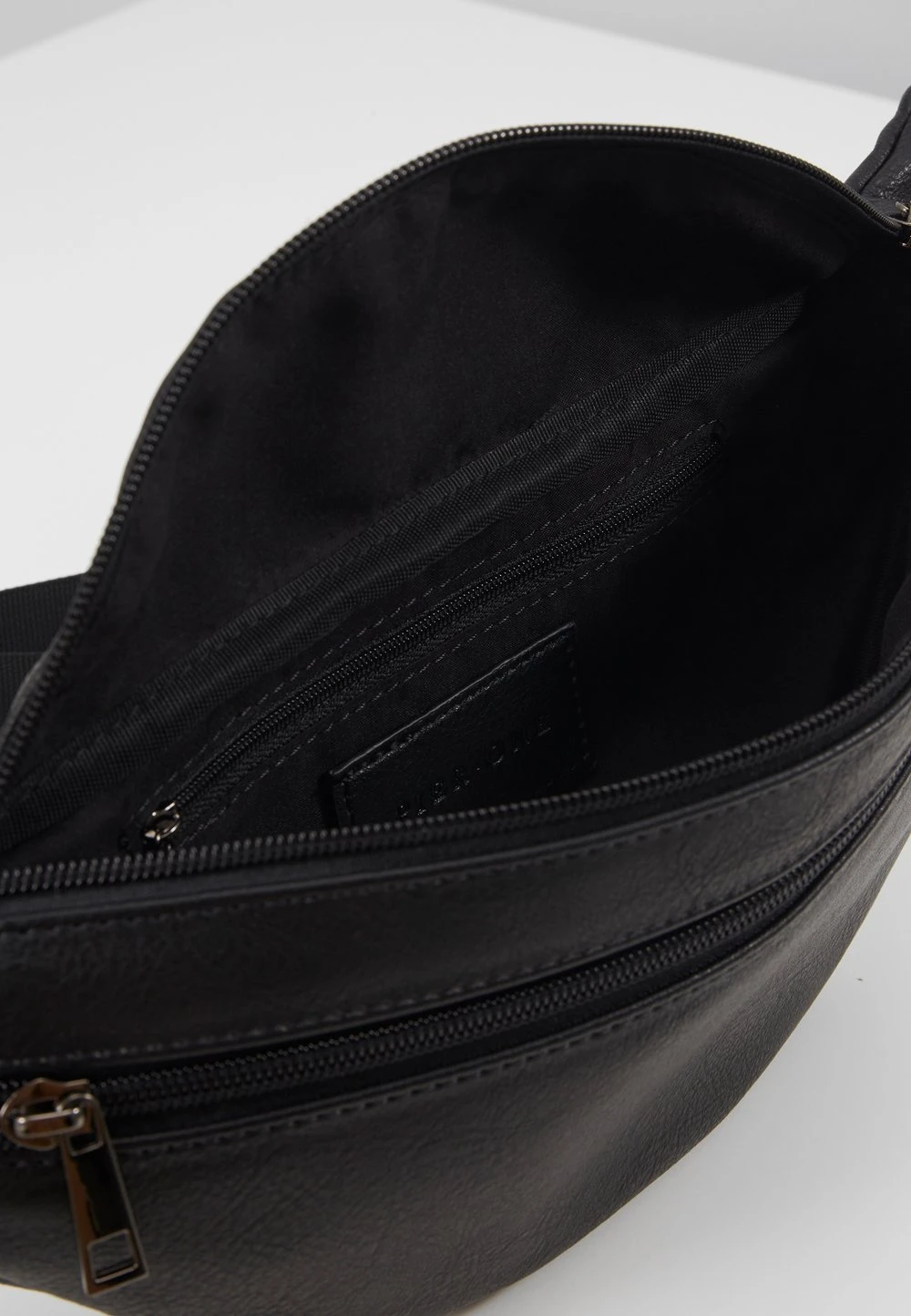 Prix Refroidis Pier One UNISEX – Sac Banane Sacs Fermeture éclair 7 Prix Refroidis Pier One UNISEX – Sac Banane Sacs Fermeture éclair – Image 5