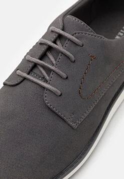 Pier One Prix Dégriffé Chaussures à Lacets Derbies Et Richelieus Rond Homme -Mode Vêtements Boutique 851384d714aa4721a8163c2799042a58