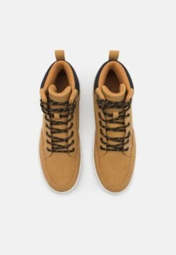 Pier One Baskets Montantes Qualité Garantie 100% Baskets & Sneakers Rond Homme -Mode Vêtements Boutique 86a308e03bc340b88f17f6678beb1692