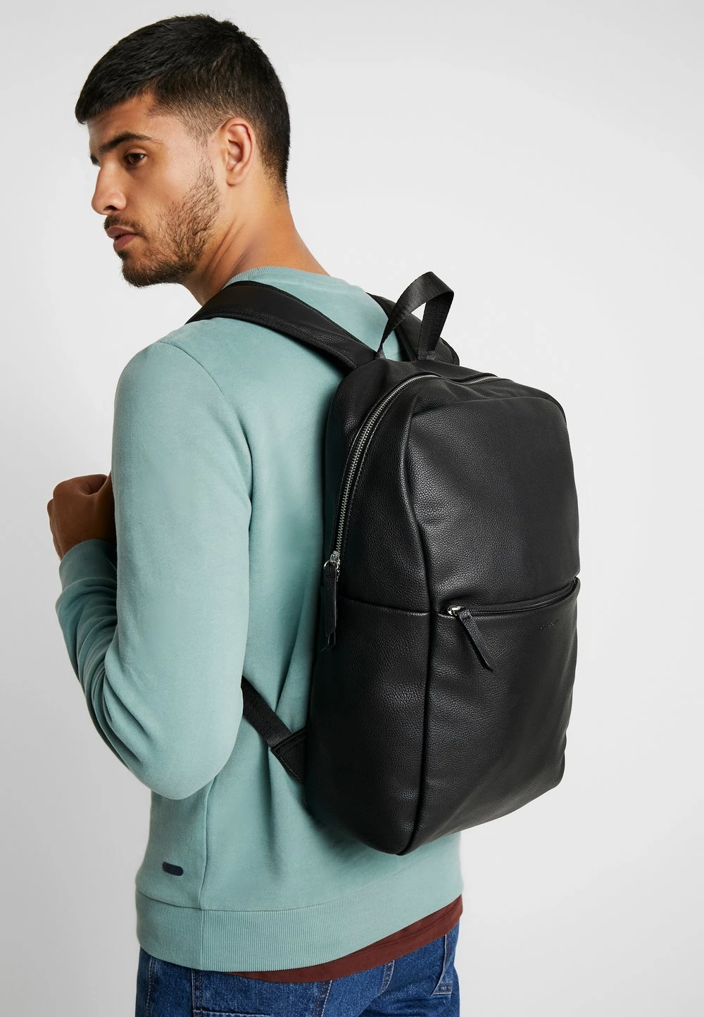 Pier One UNISEX – Sac à Dos Rabais Sacs Poche Pour Pc Portable 15 Pouces 4 Pier One UNISEX – Sac à Dos Rabais Sacs Poche Pour Pc Portable 15 Pouces – Image 2