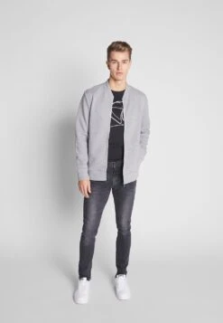 Pier One Prix Raisonnable T-shirt Imprimé T-shirts & Polos Col Rond Homme -Mode Vêtements Boutique 89672c7e766348018cd7fd5d4d54be2d