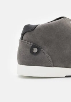 Pier One Baskets Basses Première Qualité Baskets & Sneakers Rond Homme -Mode Vêtements Boutique 8a7ac939aa92468eb713c66910b505c0