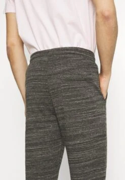 Qualité Excellente Pier One Pantalon De Survêtement Pantalons Normale Homme 13 Qualité Excellente Pier One Pantalon De Survêtement Pantalons Normale Homme -Mode Vêtements Boutique 8b1771928d614c8b8ad3692a5856abc1