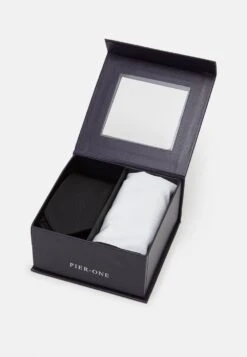 Prix Légers Pier One SET – Mouchoir De Poche Pochettes De Costume Couleur Unie Homme -Mode Vêtements Boutique 8b2f5194a2ee4d52beb1e60030b87e26