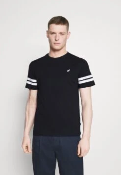 Pier One 2 PACK – T-shirt Imprimé Prix Réduit T-shirts Col Rond Homme -Mode Vêtements Boutique 8c15f1cfae5941238d81e31259ee2ccc