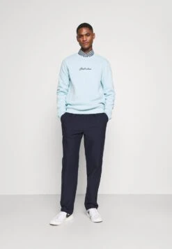 Pier One Prix Dynamité Sweatshirt Pulls Et Gilets Col Rond Homme -Mode Vêtements Boutique 8ced1b9ae85b4bada75e8dd785b84e8e