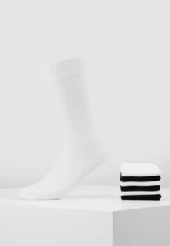 Pier One 7 PACK – Chaussettes Prix Cassé Sous-vêtements & Chaussettes Couleur Unie Homme