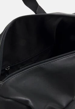 Pier One UNISEX – Sac Week-end Garantie De Qualité 100% Sacs De Voyage Et Valises Fermeture éclair -Mode Vêtements Boutique 8eb2feb60691464da1d9a7a0a7247c13