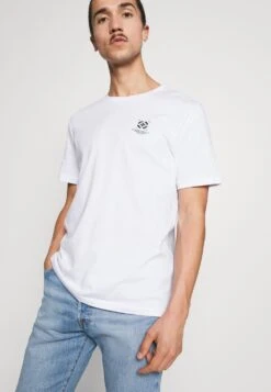 Prix Préférentiel Pier One T-shirt Imprimé T-shirts Col Rond Homme -Mode Vêtements Boutique 8ebfe24082d546cd9b1369c9219345e6