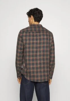 Pier One Chemise Prix Aimable Chemises Col Kent Homme -Mode Vêtements Boutique 90780aa8a8444851bde2f35d935794a6