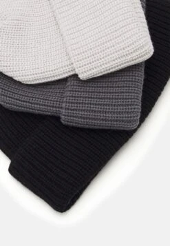 Pier One 3 PACK UNISEX – Bonnet Qualité Garantie Casquettes, Bonnets Et Chapeaux Couleur Unie -Mode Vêtements Boutique 9082a7a7fe7847ecae22db0f17ee9e35