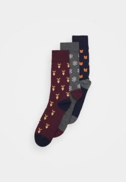 Pier One Meilleure Qualité XMAS GIFT BOX 3 PACK – Chaussettes Sous-vêtements & Chaussettes Multicolore Homme -Mode Vêtements Boutique 90bf7b5449af40f29f845832b67b3f56 4
