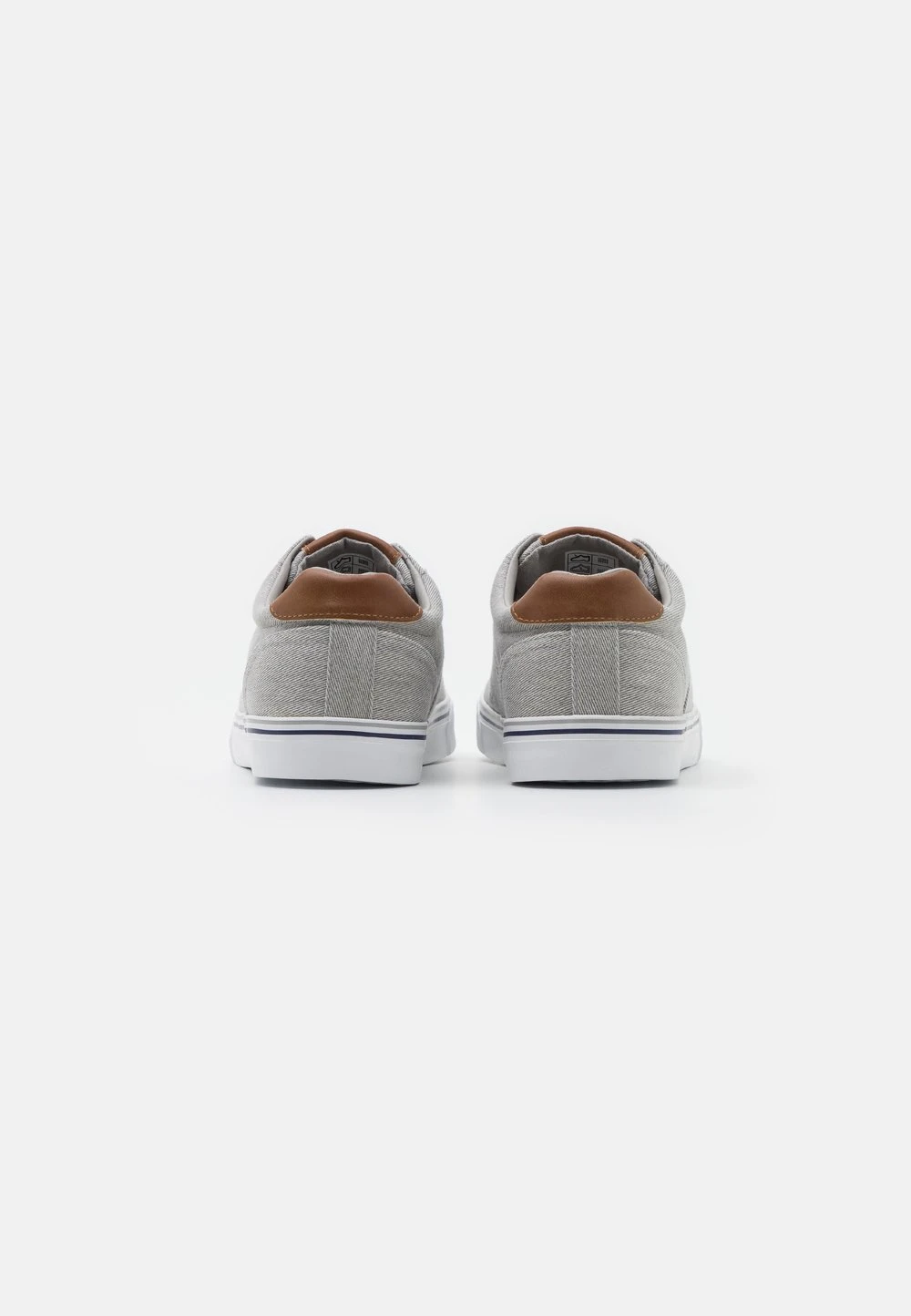 Prix Dégriffé Pier One UNISEX – Baskets Basses Sneakers Rond 5 Prix Dégriffé Pier One UNISEX – Baskets Basses Sneakers Rond – Image 3