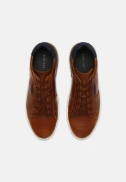 Pier One Pas Cher Baskets Basses Sneakers Rond Homme -Mode Vêtements Boutique 91259f350bff493aa69bf89f9c49e18e