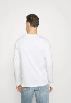 Pier One 3 PACK – T-shirt à Manches Longues Qualité Supérieure T-shirts Col Rond Homme -Mode Vêtements Boutique 9166196419124bc6a4adaa4cb4e9ad89