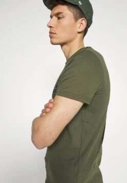 En Promotion Pier One T-shirt Imprimé T-shirts Col Rond Homme -Mode Vêtements Boutique 924fcab08a054f1c8ffe6e67d2942ebb