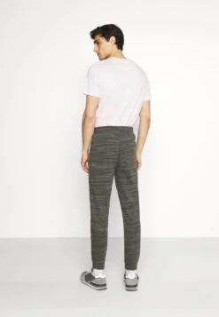 Qualité Excellente Pier One Pantalon De Survêtement Pantalons Normale Homme 12 Qualité Excellente Pier One Pantalon De Survêtement Pantalons Normale Homme -Mode Vêtements Boutique 92807794ce184fd89315714c7a63cbfd