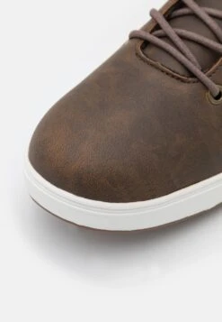 Pier One Baskets Montantes En Promotion Baskets & Sneakers Rond Homme -Mode Vêtements Boutique 948dcda35ff5488aa694b95eadeb8eb4