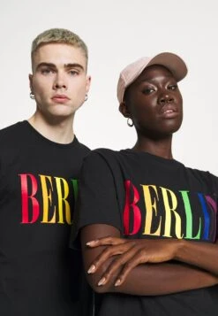 Pier One Prix Équitable PRIDE – T-shirt Imprimé T-shirts Col Rond Homme -Mode Vêtements Boutique 94dc0ce5b32f4a7badc227cb890bf4f2