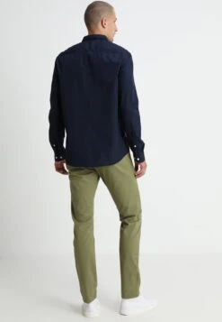 Pier One Chemise Haute Qualité Chemises Col Kent Homme -Mode Vêtements Boutique 94f0b92db0714e3ba35b1fc927698922