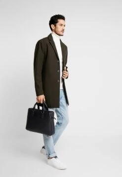 Pier One Sac Ordinateur Discount En Ligne Sacs Compartiment Pour Pc Portable Homme -Mode Vêtements Boutique 976d058aed4c4e598c78359617cb0cdb