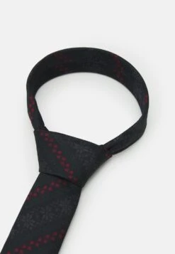 Pier One CHRISTMAS GIFT SET – Cravate Marchandise De Première Qualité Cravates Et Nœuds Papillon Homme Homme -Mode Vêtements Boutique 9c4ee80520b745e6afcb1cd72e09772c