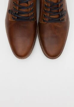 Pier One Prix Accessible LEATHER – Chaussures à Lacets Derbies, Richelieus & Chaussures Bateau Rond Homme -Mode Vêtements Boutique 9e4567932b15428f83a9a64ec4bd6e27