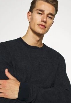 Pier One Pullover Un Tarif Préférentiel Pulls Et Gilets Col Rond Homme -Mode Vêtements Boutique 9f9f7f89553b4ef3955cf7019a0b826b