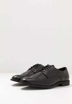 Prix Dégriffé Pier One Derbies & Richelieus Chaussures De Ville Rond Homme -Mode Vêtements Boutique a2a973057de24004ab268e8c05f6528f