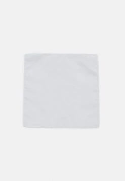 Soldes En Ligne Pier One SET – Mouchoir De Poche Pochettes De Costume Couleur Unie Homme 16 Soldes En Ligne Pier One SET – Mouchoir De Poche Pochettes De Costume Couleur Unie Homme -Mode Vêtements Boutique a448d3b46ef740d581ecc32086816370