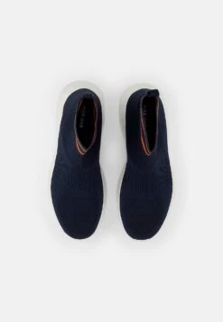 Pier One Baskets Montantes – Dark Blue Prix Gelé Baskets & Sneakers Rond Homme -Mode Vêtements Boutique a478d51da03c46b5b6dfe44e1e80268d
