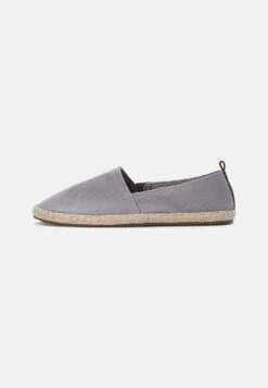 Pier One Prix Favorable RENA ESPADRILLE UNISEX – Espadrilles Chaussures Basses Rond -Mode Vêtements Boutique a625ac24e213461a94d5096727f45e98 4