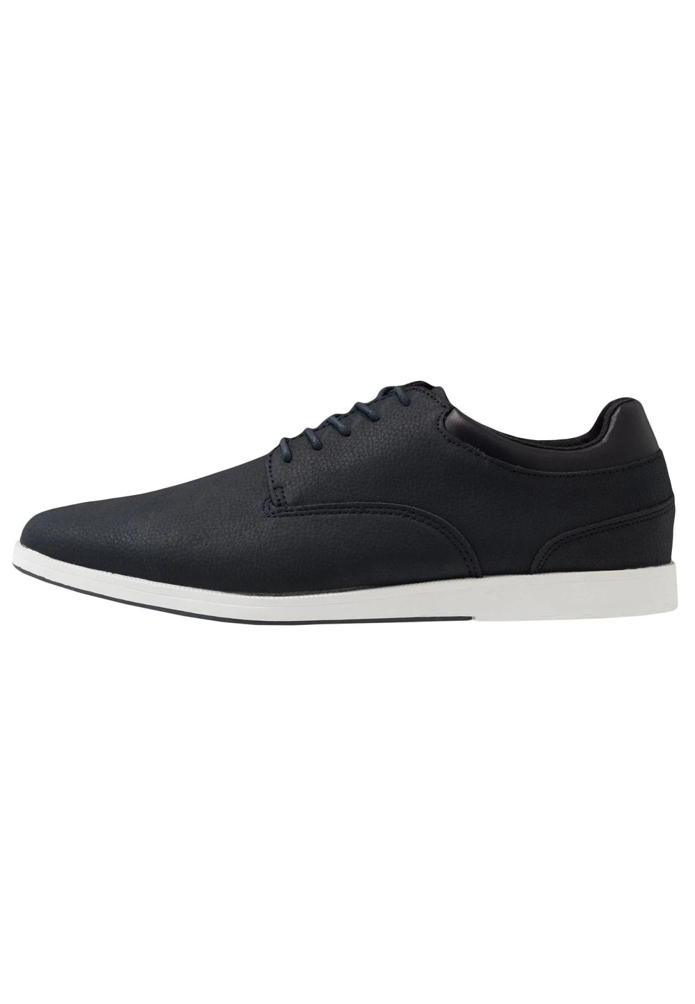 Pier One 50% Off De Vente Chaussures à Lacets Derbies, Richelieus & Chaussures Bateau Rond Homme 10 Pier One 50% Off De Vente Chaussures à Lacets Derbies, Richelieus & Chaussures Bateau Rond Homme – Image 8
