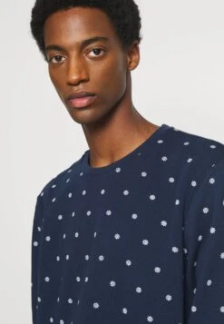 Pier One Se Vend Bas Prix Sweatshirt Pulls Et Gilets Col Rond Homme