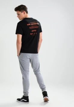 Pier One Pantalon De Survêtement Prix D’Amis Pantalons Haute Homme -Mode Vêtements Boutique a7918305a7c74db59ffe41dcb13cd4d6