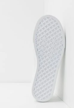 Pier One UNISEX – Baskets Basses Assurance De L’Authenticité Sneakers Rond 13 Pier One UNISEX – Baskets Basses Assurance De L’Authenticité Sneakers Rond -Mode Vêtements Boutique a93af45c740b4e05bf0baca62c12f625