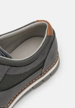 Pier One Promos Chaussures à Lacets Derbies Et Richelieus Rond Homme -Mode Vêtements Boutique aa9ef0efa7d543b58a94f141773574c6