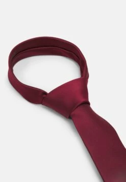 Pier One Réduction SET – Mouchoir De Poche Pochettes De Costume Couleur Unie Homme -Mode Vêtements Boutique aed09475b193478794156dbb9c240258