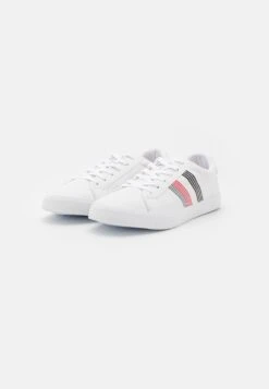 Pier One Qualité Excellente UNISEX – Baskets Basses Baskets & Sneakers Rond -Mode Vêtements Boutique b11021e8cf9344dcbc1c3794f82d3685