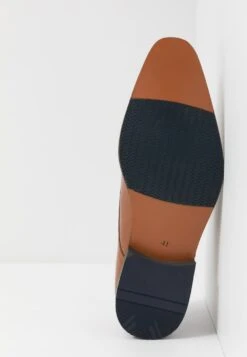 Pier One Prix Accessible LEATHER – Mocassins Chaussures De Ville Carré Homme -Mode Vêtements Boutique b33620ba8ab547529ee32df8e71ecc15