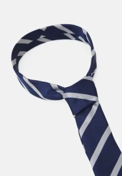 Rabais Pier One 2 PACK – Cravate Cravates Et Accessoires De Costume Homme Homme -Mode Vêtements Boutique b6425e226d2241689b755ca6282b4798