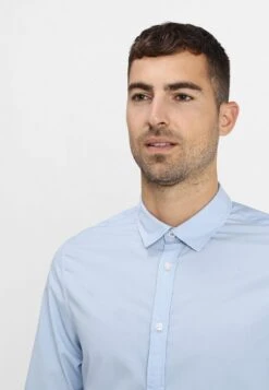 Pier One 2 PACK – Chemise Classique Prix Exclusifs Costumes & Cravates Col Kent Homme 16 Pier One 2 PACK – Chemise Classique Prix Exclusifs Costumes & Cravates Col Kent Homme -Mode Vêtements Boutique b6ee3598b6984fac95e4aa81de041243