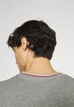 Pier One T-shirt Basique Assurance De L’Authenticité T-shirts Col Rond Homme -Mode Vêtements Boutique bab9ab928b994be08ce1a27f19b9cf06