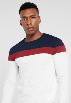 Promos Pier One T-shirt à Manches Longues T-shirts & Polos Col Rond Homme -Mode Vêtements Boutique bc3bc60922d142d5b1571aa1f16586a9