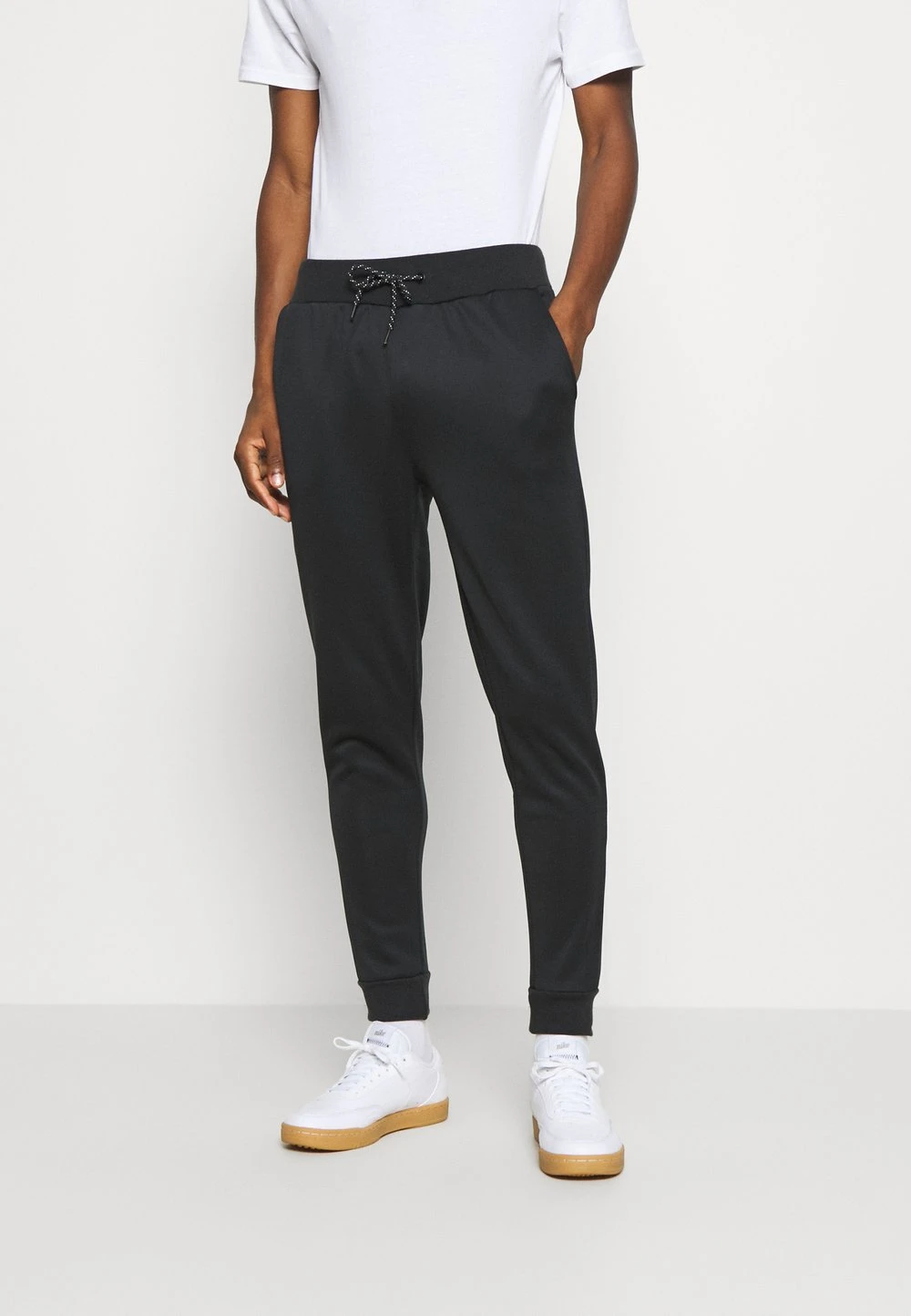 Prix Légers Pier One Pantalon De Survêtement Pantalons Normale Homme 3 Prix Légers Pier One Pantalon De Survêtement Pantalons Normale Homme