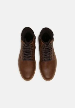 Pier One Petit Prix Bottines à Lacets Bottes Rond Homme 12 Pier One Petit Prix Bottines à Lacets Bottes Rond Homme -Mode Vêtements Boutique c1ba944759d445c5a2f1ea6883465960