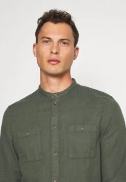 Pier One Chemise Prix Préférentiel Chemises Col Mao Homme 12 Pier One Chemise Prix Préférentiel Chemises Col Mao Homme -Mode Vêtements Boutique c5eda422da8749fcb5e2e3099afb432b