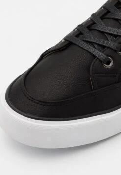 Pier One Prix Cassé Baskets Basses Sneakers Rond Homme 16 Pier One Prix Cassé Baskets Basses Sneakers Rond Homme -Mode Vêtements Boutique c67d534b3e2c455a85ade02dcc1e0712